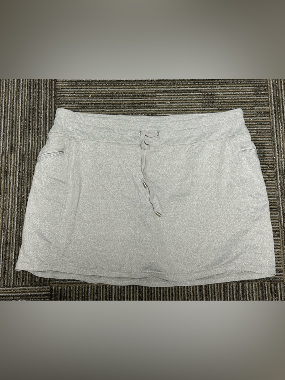 Women’s gray KYODAN extra large SKORT with shorts under elastic waistband